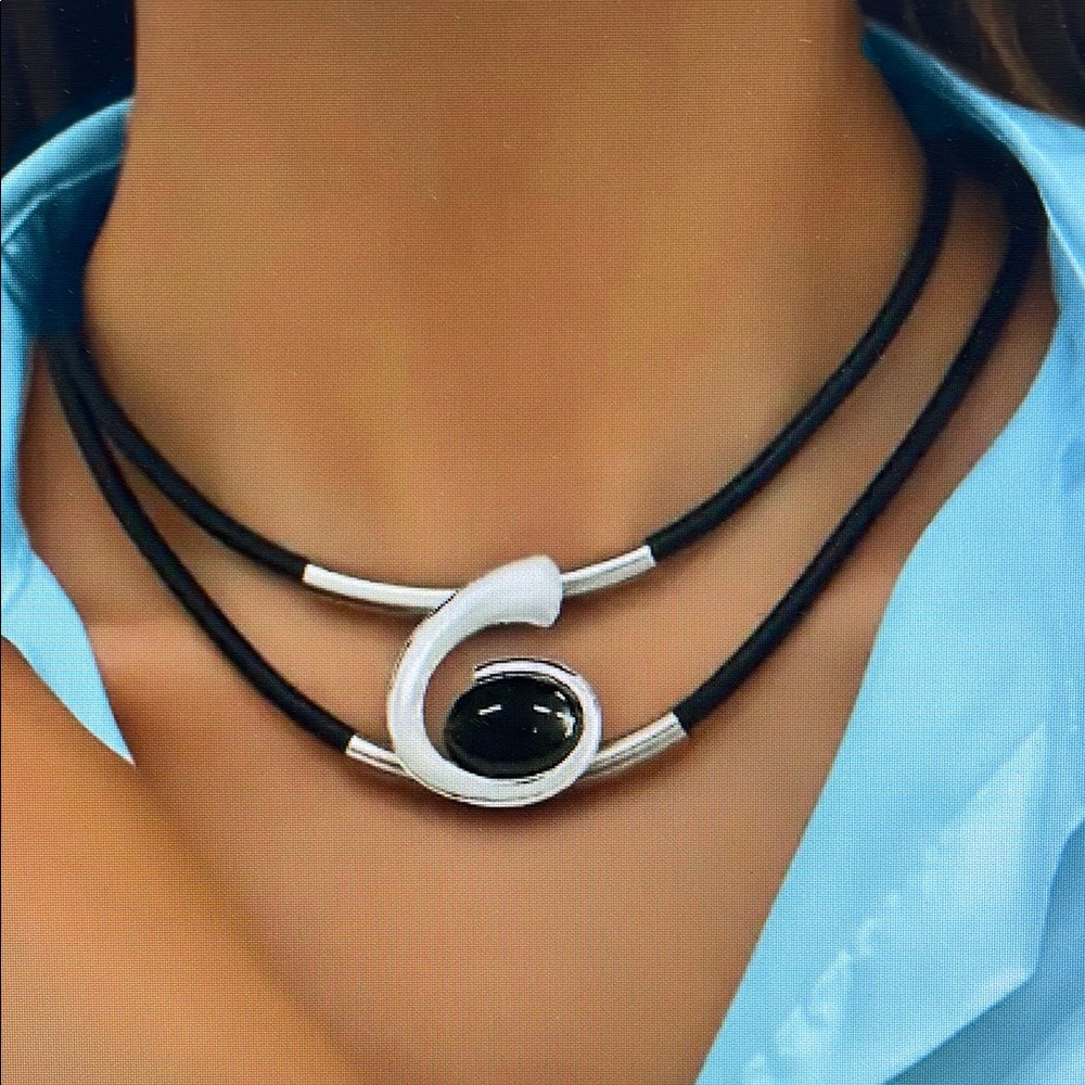 Elegant Black and White Necklace